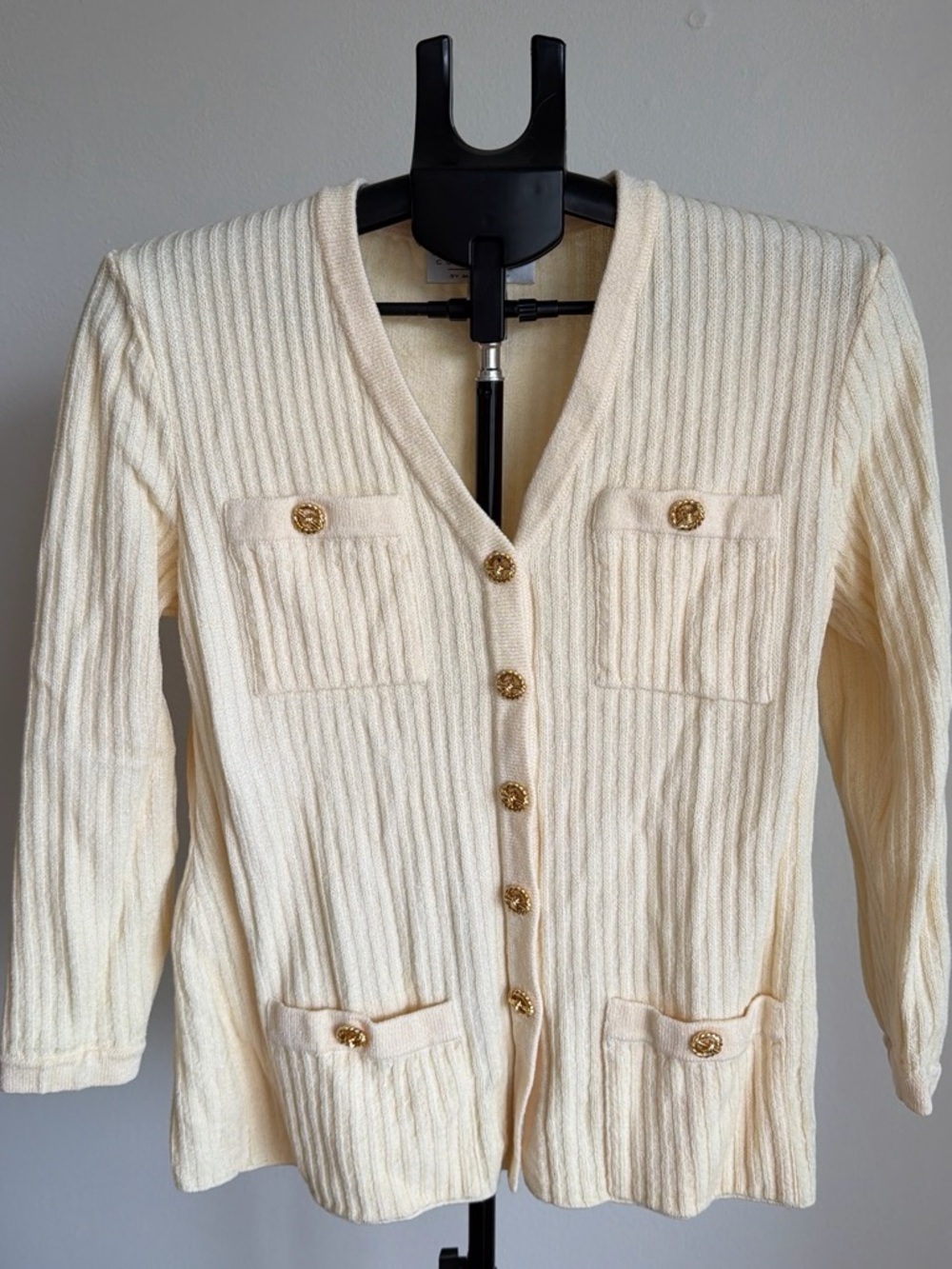 St. John Cream Ribbed V-Neck Cardigan with Gold Buttons
